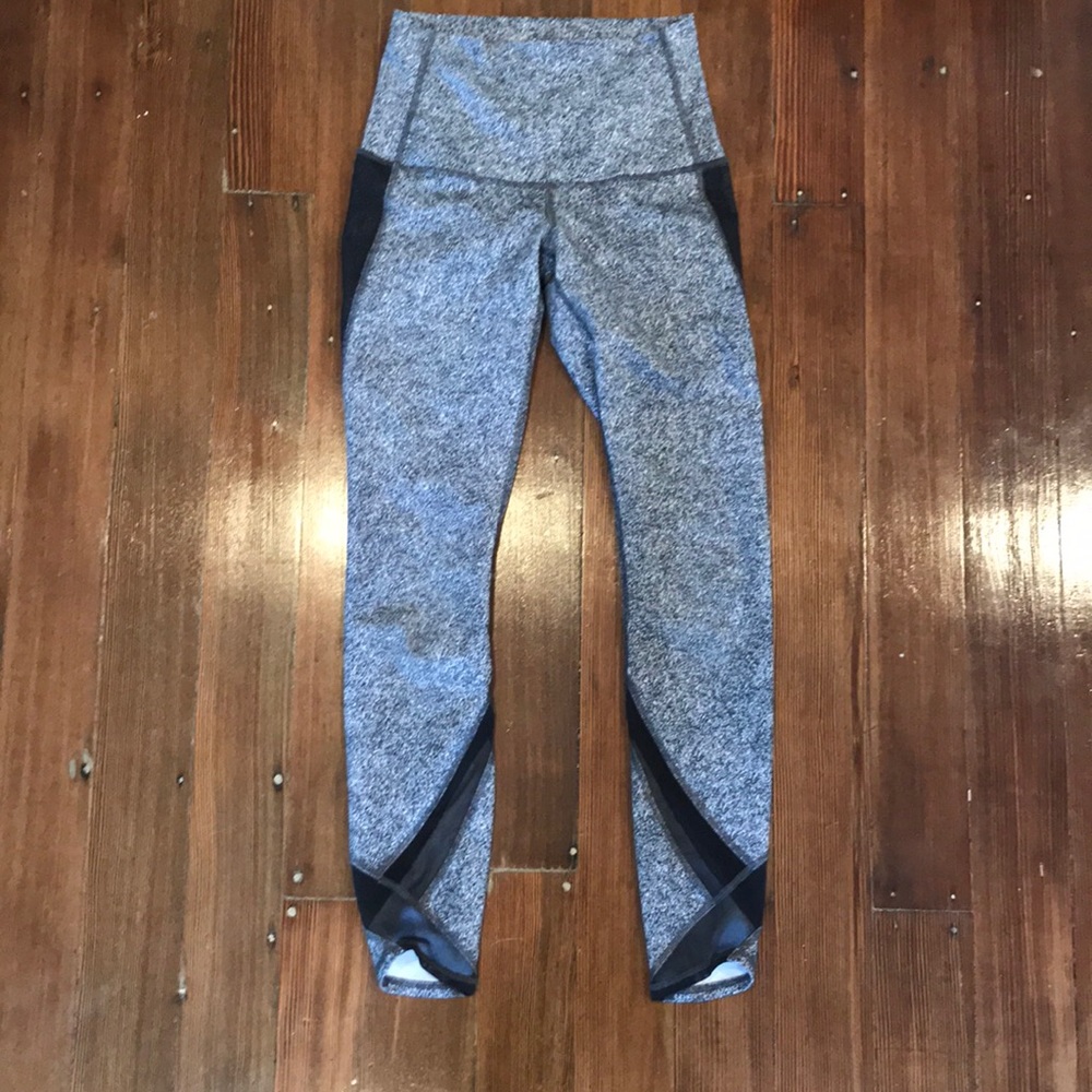 Lulu lemon size 4 leggings ¾ length